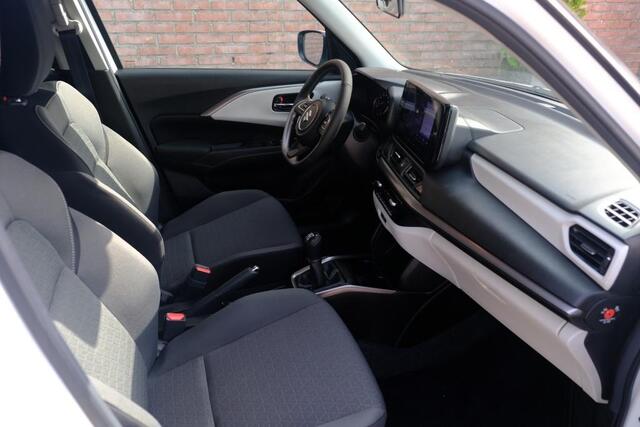 Suzuki SWIFT 1.2 82pk Style Smart Hybrid | Navi | App Connect | Climate | Adaptive Cruise | Camera | Keyless | Stoelverwarming