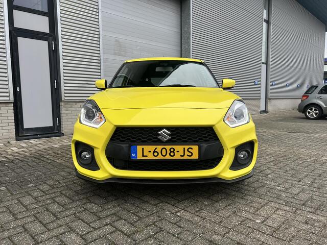 Suzuki SWIFT 1.4 Sport Smart Hybrid | Apple Carplay & Android Auto | Zeer Lage Kilometerstand | Parkeersensoren | Climate Control | Adaptieve Cruise Control