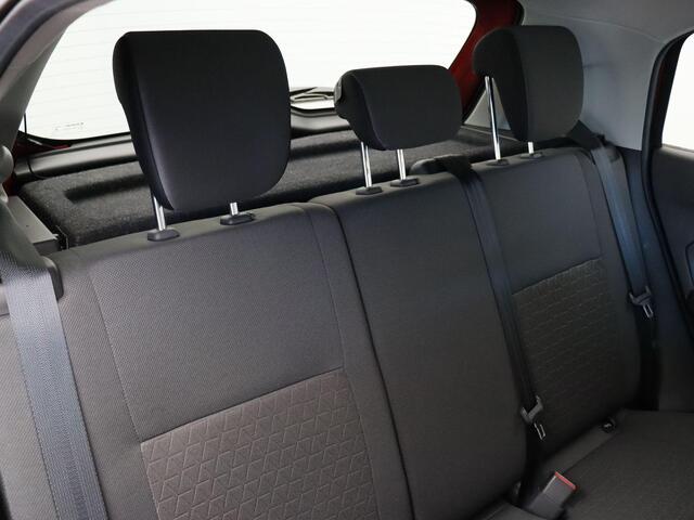 Suzuki SWIFT 1.2 Style Smart Hybrid | Stoelverwarming | Achteruitrijcamera | Cruise Control Adaptief | Keyless Entry |