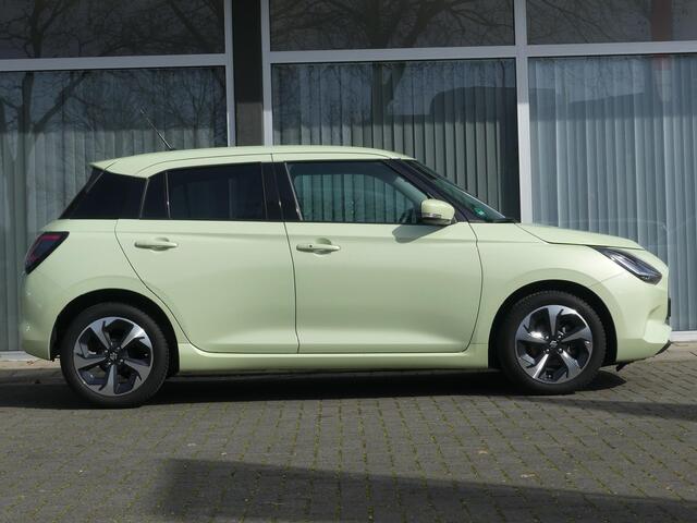 Suzuki SWIFT 1.2 Style Smart Hybrid All Season Banden, Apple Carpl/Andr Auto, Cruise & Climate Control, Camera, Park. sensoren
