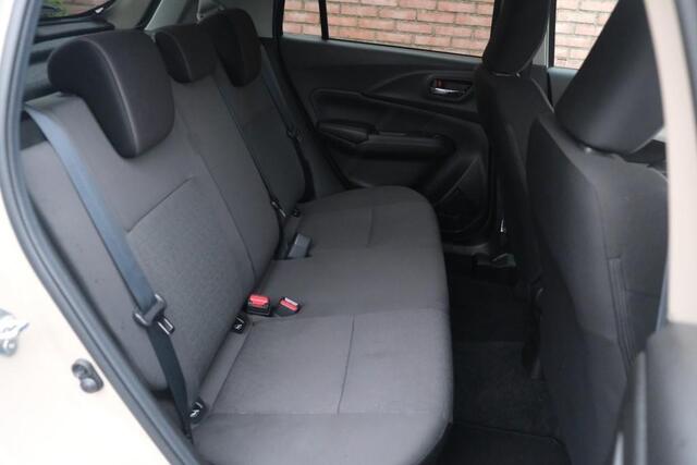 Suzuki SWIFT 1.2 82pk Style Smart Hybrid | Navi | App Connect | Climate | Adaptive Cruise | Camera | Keyless | Stoelverwarming
