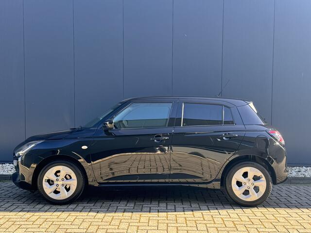 Suzuki SWIFT 1.2 Style Smart Hybrid | Camera | Parkeersensoren | Navigatie | Stoelverwarming | Apple Carplay/Android Auto | Cruise control