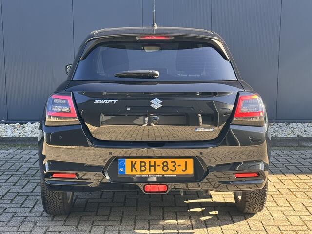 Suzuki SWIFT 1.2 Style Smart Hybrid | Camera | Parkeersensoren | Navigatie | Stoelverwarming | Apple Carplay/Android Auto | Cruise control