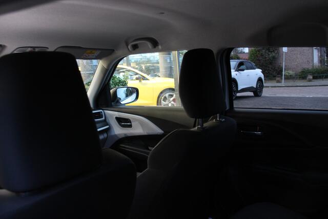 Suzuki SWIFT 1.2 Select Smart Hybrid Two-tone