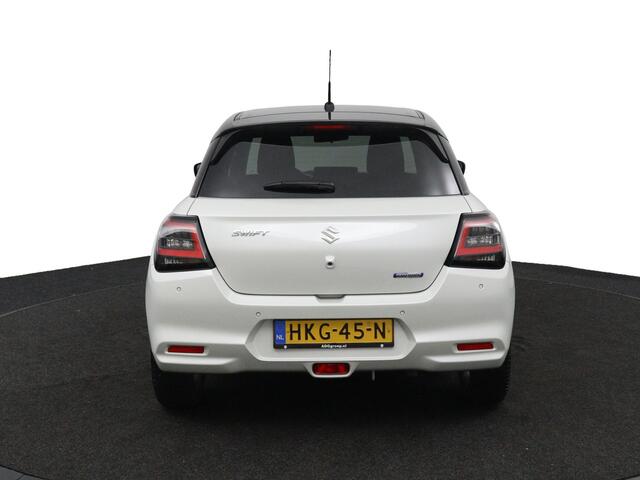 Suzuki SWIFT 1.2 Select Smart Hybrid | Stoelverwarming | Keyless Entry | Navigatie | Parkeersensoren en Camera |