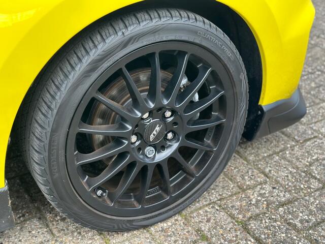 Suzuki SWIFT 1.4 Sport Perfect onderhouden '' Infotainmentsystem - Camera - Sportstoel en stuur ''