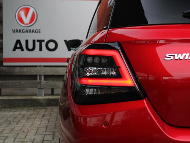 Suzuki SWIFT 1.2 Style Smart Hybrid Navigatie, Stoelverwarming, Achteruitrijcamera, Cruise Control Adaptief
