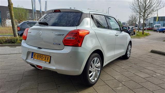 Suzuki SWIFT 1.2 SMART HYBRID SELECT AUTOMAAT