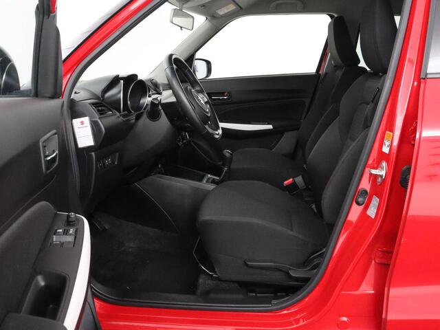 Suzuki SWIFT 1.2 Select Smart Hybrid | Stoelverwarming | Carplay | Camera | Airco | Cruise control | Bluetooth | Getint glas