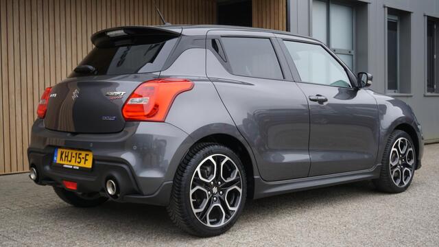 Suzuki SWIFT 1.4 130pk Sport Smart Hybrid 5Drs Navi Keyless LED 17inch LM A-Camera Stoelverwarming 74394km