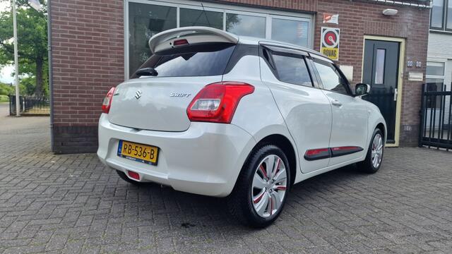 Suzuki SWIFT 1.0 Select, Stoelverwarming, Navigatie