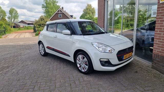 Suzuki SWIFT 1.0 Select, Stoelverwarming, Navigatie
