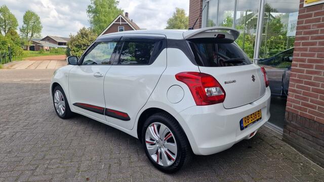 Suzuki SWIFT 1.0 Select, Stoelverwarming, Navigatie