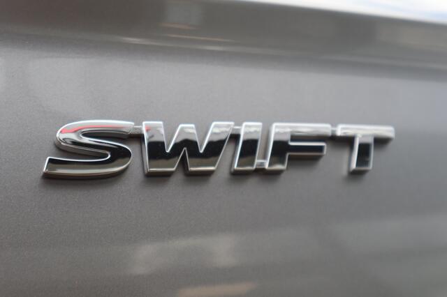 Suzuki SWIFT 1.2 Style Smart Hybrid AdaptiveCruise/Navi/Keyless