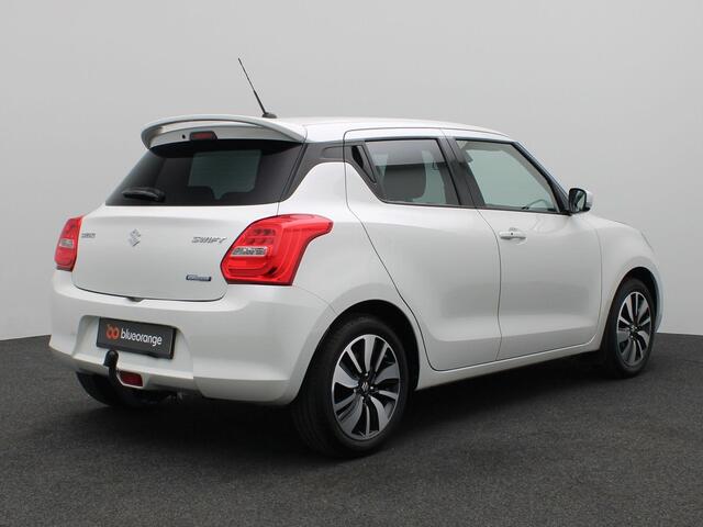Suzuki SWIFT 1.0 Stijl Smart Hybrid 112PK Trekhaak, Achteruitrijcamera, Keyless, Adaptieve Cruise Control, 16" LM Velgen, Stoelverwarming, Apple Carplay/Android Auto