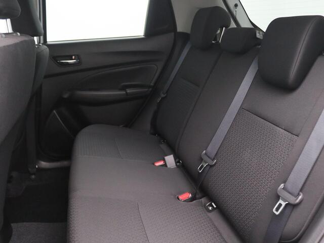 Suzuki SWIFT 1.0 Stijl Smart Hybrid 112PK Trekhaak, Achteruitrijcamera, Keyless, Adaptieve Cruise Control, 16" LM Velgen, Stoelverwarming, Apple Carplay/Android Auto