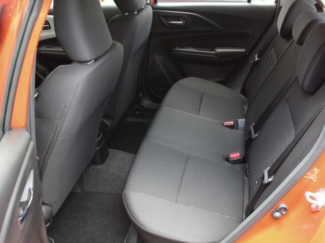 Suzuki SWIFT 1.2 Comfort Smart Hybrid | ¤ 1600,- DEALERKORTING! | Snel Rijden!