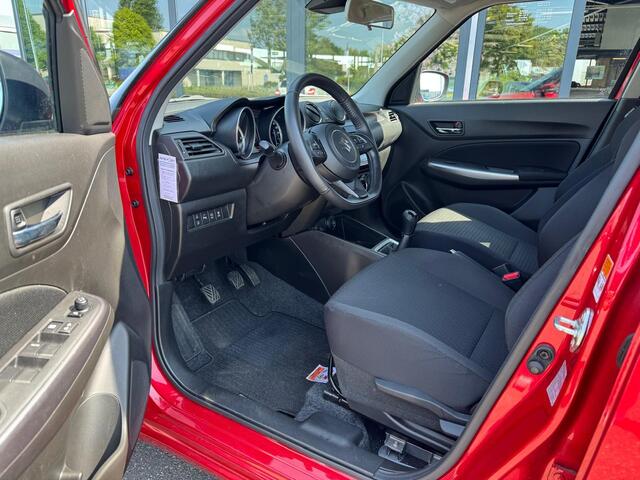 Suzuki SWIFT 1.2 Style Smart Hybrid
