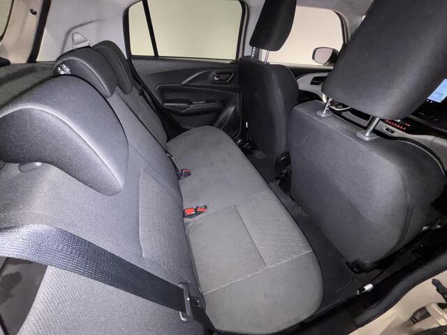Suzuki SWIFT 1.2 Style Smart Hybrid | Apple Carplay/Android Auto | Navigatie full map | Voorstoelen verwarmd |
