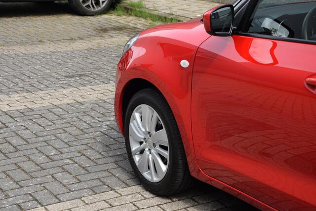 Suzuki SWIFT 1.2 Select Smart Hybrid | Slechts 12.724 KM!! | Dealer onderhouden | Navigatie |