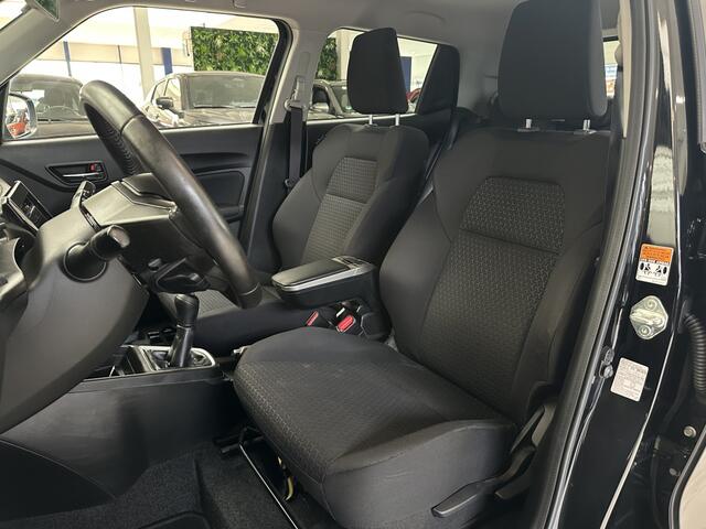 Suzuki SWIFT 1.2 Select [ TREKHAAK I ARMSTEUN I CARPLAY I CAMERA ]