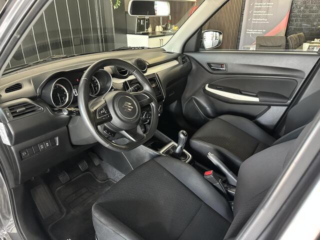 Suzuki SWIFT 1.2 Select Smart Hybrid | Achteruitrijcamera | Stoelverwarming | Carplay | Airco | LMV 16 |