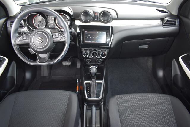 Suzuki SWIFT 1.0 Stijl Automaat | 112 PK | Keyless | Navigatie | Adap. Cruise Control |