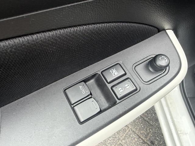 Suzuki SWIFT 1.2 Select | Navigatie | Camera | DAB | Lichtmetalen Velgen | Airco |