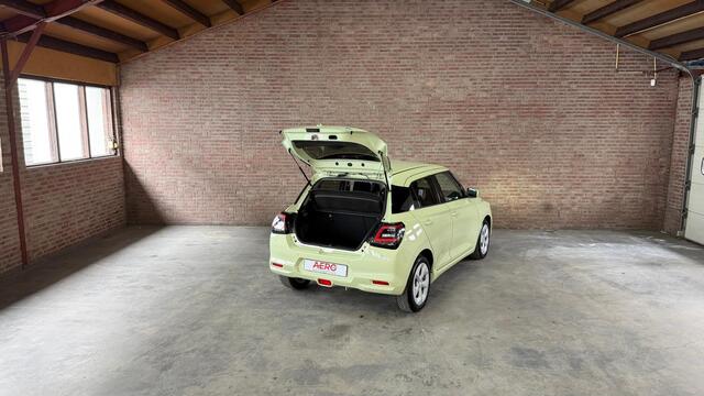 Suzuki SWIFT 1.2 HYBRID MT Comfort Camera / Navi / Clima
