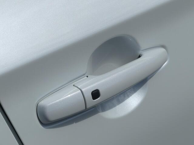 Suzuki SWIFT 1.2 Style Smart Hybrid AUTOMAAT Uit Voorraad leverbaar, Climate Control, Apple Carpl/Andr Auto