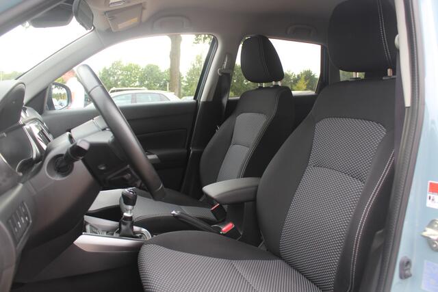 Suzuki VITARA 1.4 Boosterjet Select Smart Hybrid / Camera / Navigatie / 17'' / DAB / Stoelverwarming / Getint glas / Cruise Control