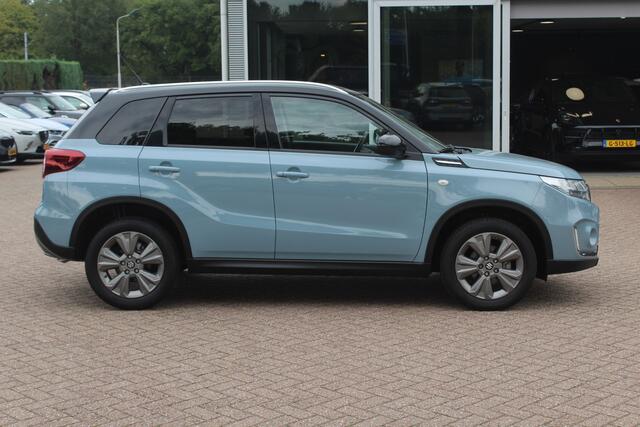 Suzuki VITARA 1.4 Boosterjet Select Smart Hybrid / Camera / Navigatie / 17'' / DAB / Stoelverwarming / Getint glas / Cruise Control