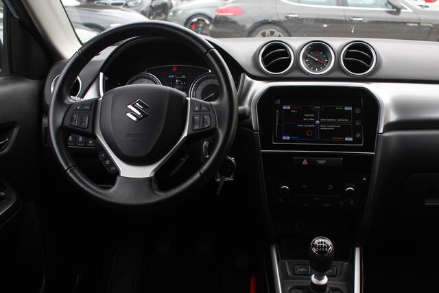 Suzuki VITARA 1.4 Boosterjet Select Smart Hybrid / Camera / Navigatie / 17'' / DAB / Stoelverwarming / Getint glas / Cruise Control