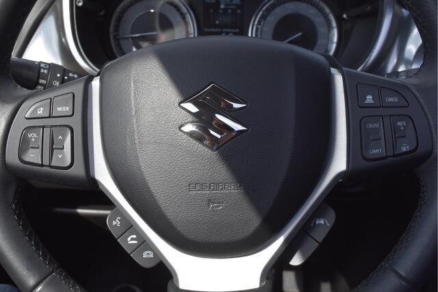 Suzuki VITARA 1.5 Hybrid Style AllGrip Two-Tone | Vol | Afn.trekhaak | Open dak | Keyless | Camera | Carplay | Adapt.CC | LED | Stoelverwarming