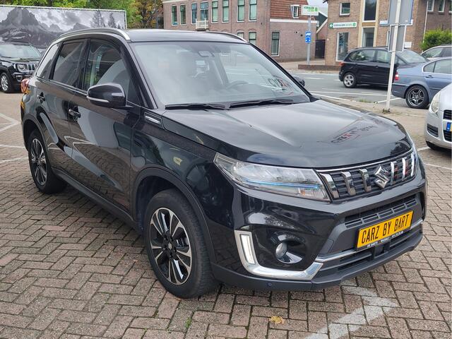 Suzuki VITARA 1.4 BOOSTERJET STYLE SMART HYBRID Open dak | Alcantara | Adaptive Cruise | Keyless