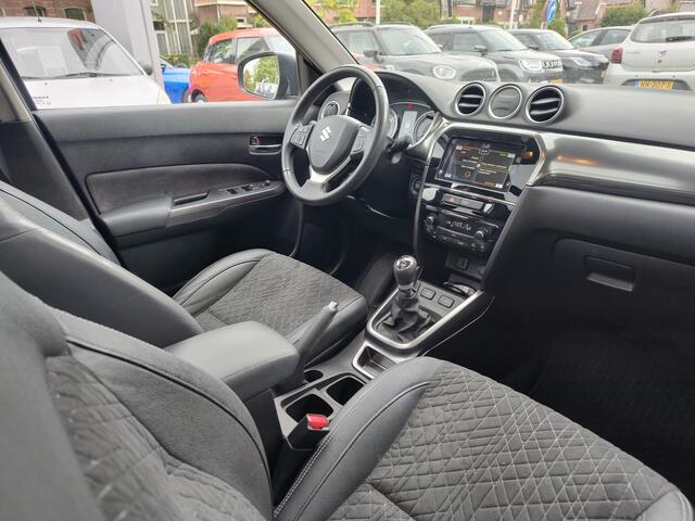Suzuki VITARA 1.4 BOOSTERJET STYLE SMART HYBRID Open dak | Alcantara | Adaptive Cruise | Keyless