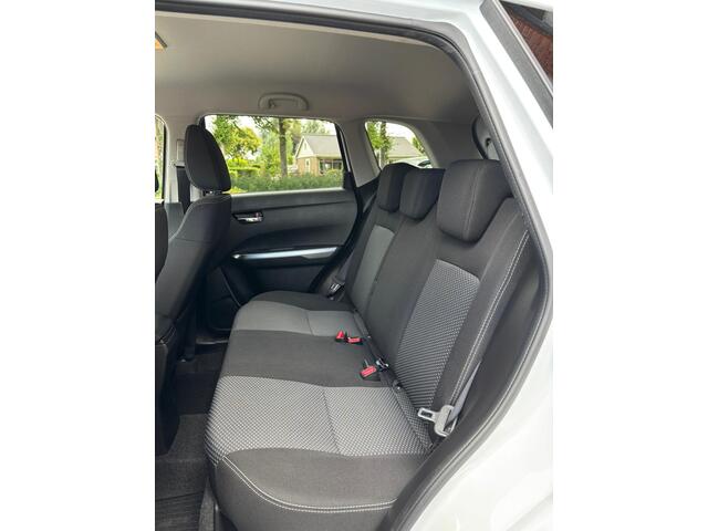 Suzuki VITARA 1.4 Boosterjet Style Smart Hybrid 130 pk ,Navi,Camera,1 jaar garantie