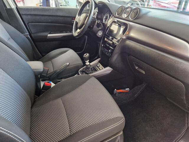Suzuki VITARA 1.4 Boosterjet Select Smart Hybrid | Navigatie
