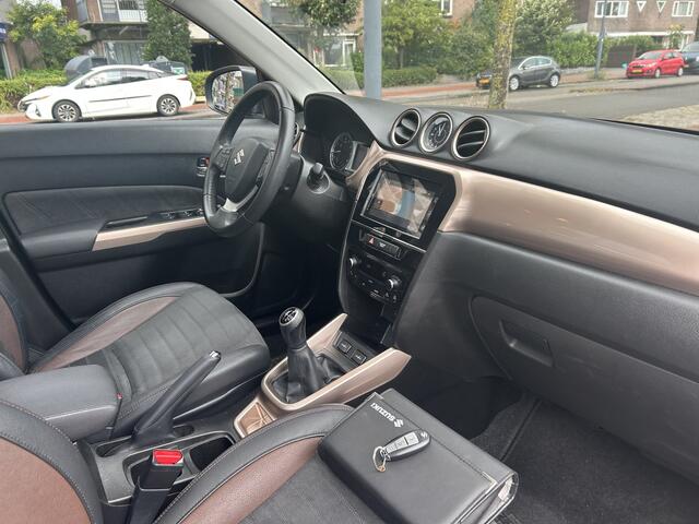 Suzuki VITARA 1.6 High Executive panodak airco/ecc navi leer