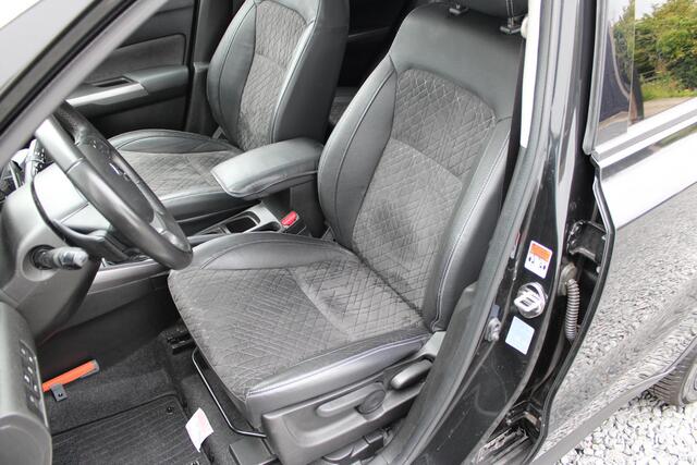 Suzuki VITARA 1.4 Boosterjet Style Smart Hybrid Automaat , Trekhaak, All-Seasonbanden en 1e Eigenaar