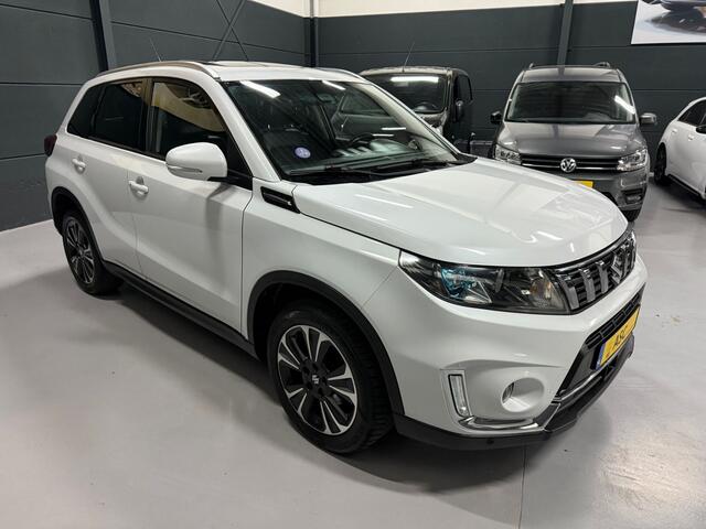 Suzuki VITARA 1.4 Boosterjet 140pk Stijl Leder Navigatie Camera Panoramadak Xenon Carplay