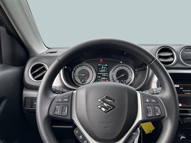 Suzuki VITARA 1.4 Boosterjet Select Smart Hybrid | All season banden | Dealer onderhouden