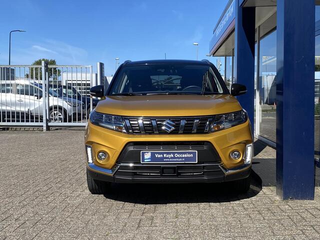 Suzuki VITARA 1.4 Boosterjet Comfort Smart Hybrid / NL-Auto / 9900 KM! / 1e-Eigenaar / Dealer-Onderhouden / Afneembare-Trekhaak / Half-Alcantara Half-Leder / Stoelverwarming / Adaptieve Cruise-Control / Apple-Carplay & Android-Auto / DAB Radio-Bluetooth / Navi / Climat