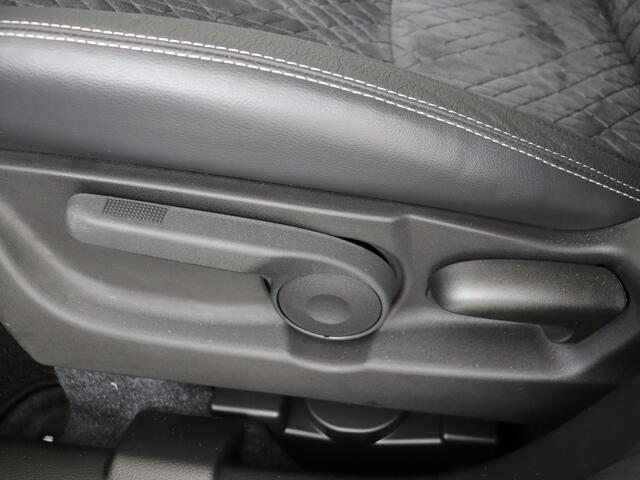 Suzuki VITARA 1.4 Boosterjet Style Hybrid | Sunroof | Parkeersensoren Voor & Achter | Suede met Leder | Pano / Sunroof