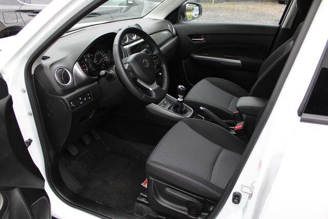 Suzuki VITARA 1.4 Boosterjet Select Smart Hybrid All-Seasonbanden, Nieuwste model met draadloos Applecarplay/Androidauto!