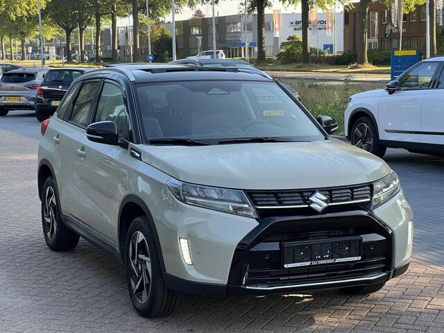 Suzuki VITARA 1.5 Hybrid Style | Panoramadak | Half leder | Navigatie |