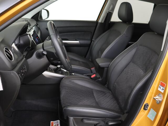 Suzuki VITARA 1.4 Boosterjet Style Smart Hybrid Two Tone | Panodak / Sunroof | Apple Carplay Android Auto | Rhino Pack |