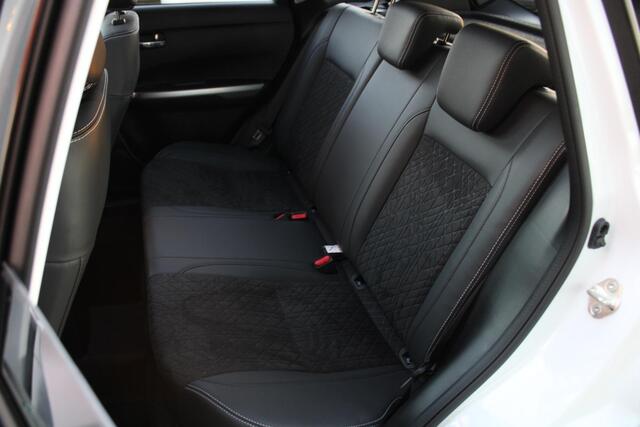 Suzuki VITARA 1.4 Boosterjet Style Smart Hybrid Achteruitrijcamera, Cruise Control Adaptief, Stoelverwarming, Navigatie, Apple Carplay/Android Auto