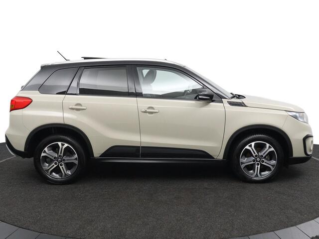 Suzuki VITARA 1.6 High Executive Automaat | Schuif\ kanteldak | Trekhaak | Automaat | Navigatie | Stoelverwarming |