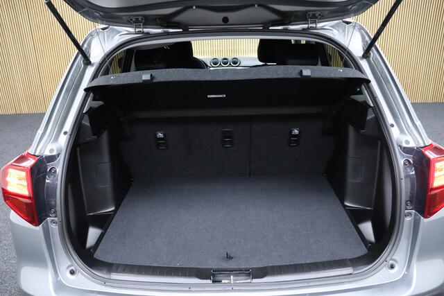 Suzuki VITARA 1.4 Boosterjet Select Smart Hybrid | 1.500 KG Trekkracht | Adaptive-cruise | Camera | Clima | Navigatie | Apple Carplay & Android Auto | Stoelverwarming | Dodehoekdetectie